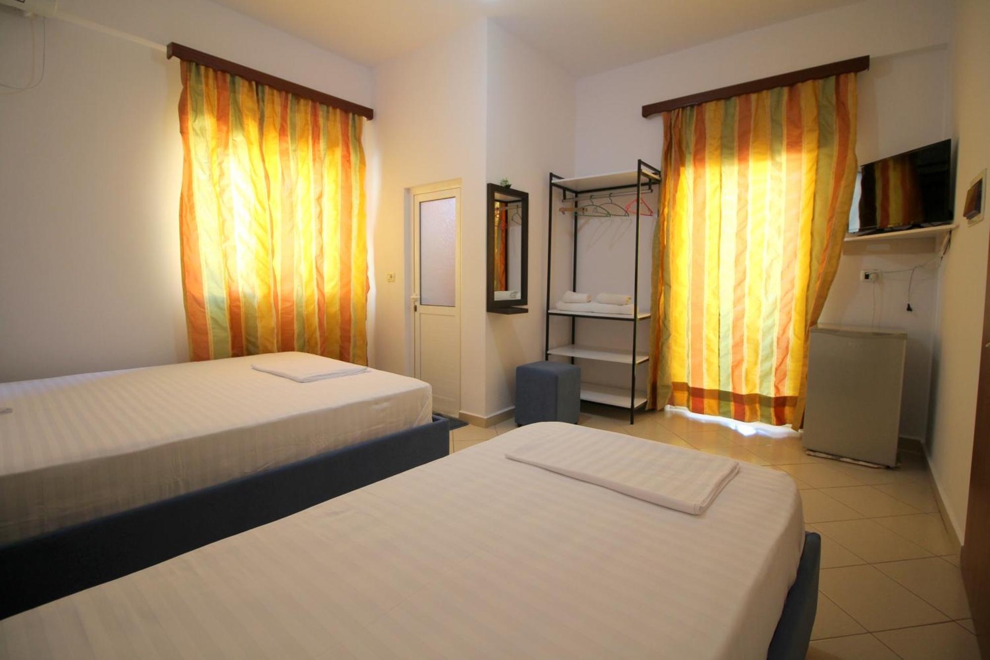 Lengu Holidays Houses Sarandë Eksteriør billede