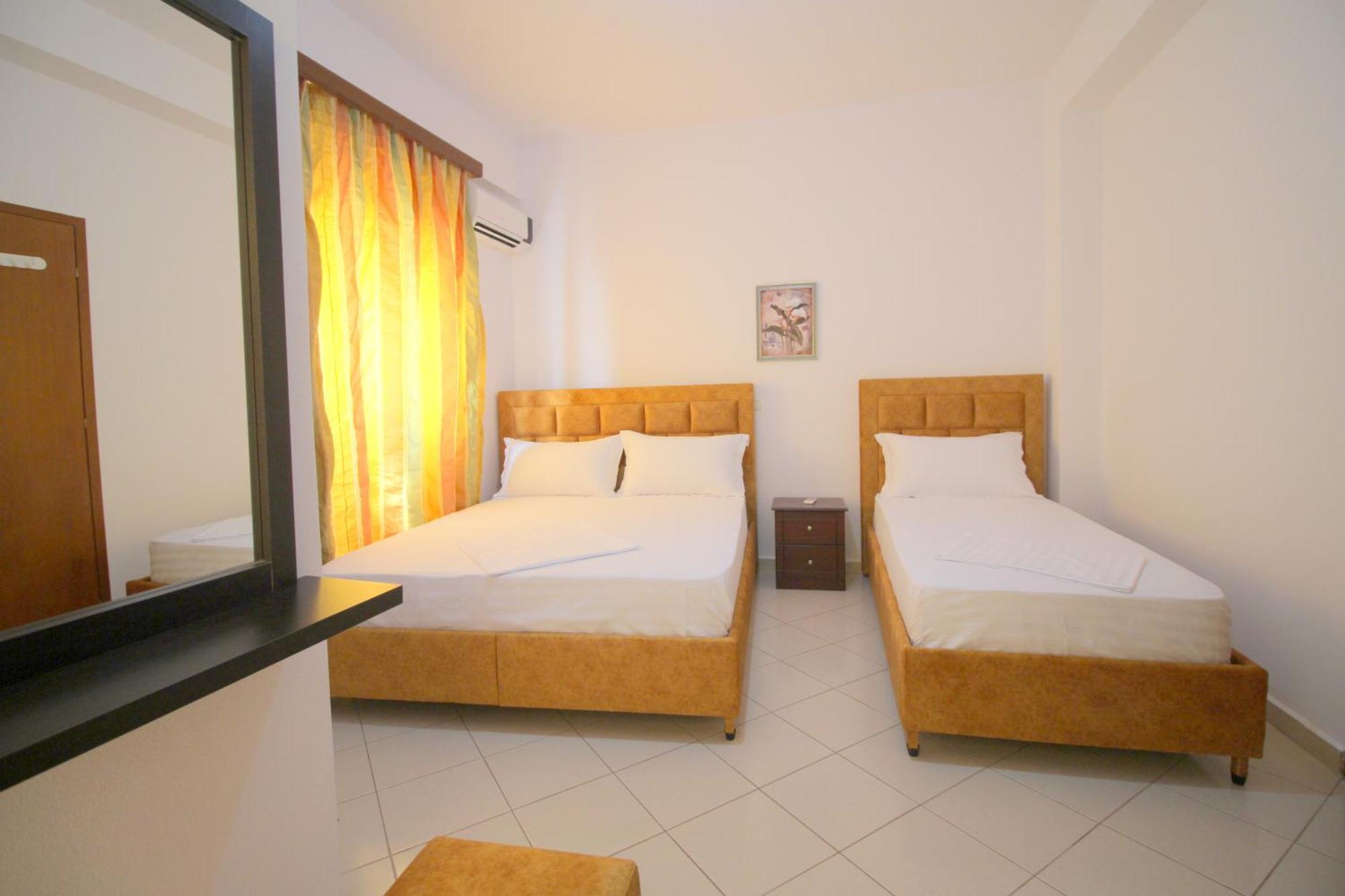 Lengu Holidays Houses Sarandë Eksteriør billede