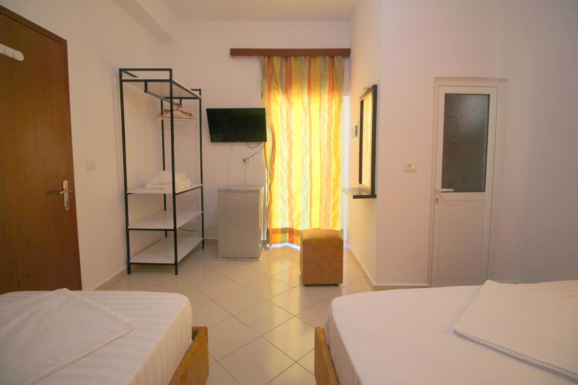 Lengu Holidays Houses Sarandë Eksteriør billede