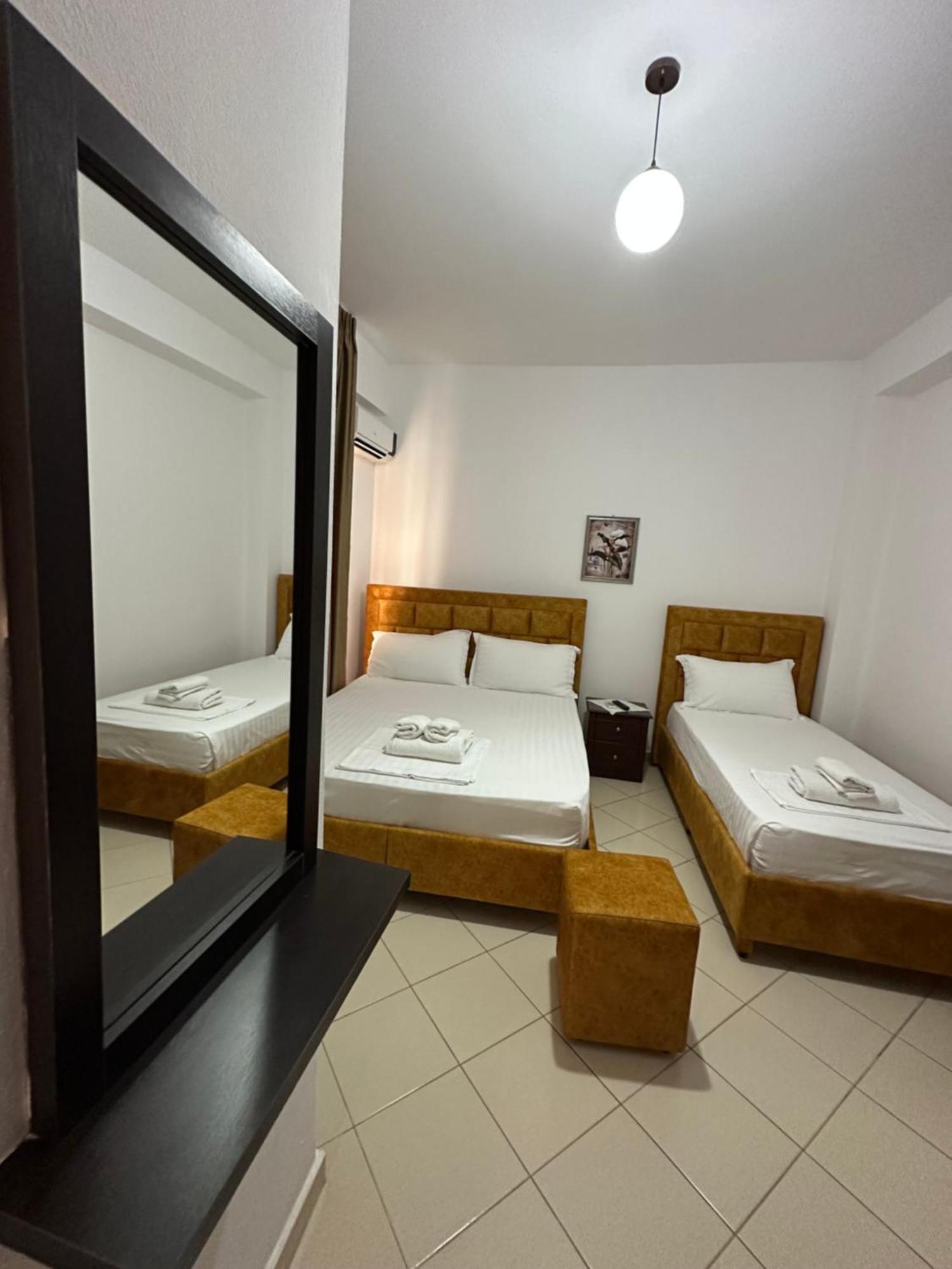 Lengu Holidays Houses Sarandë Eksteriør billede